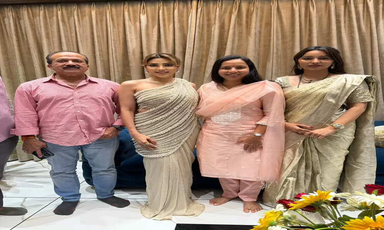 अभिनेत्री&nbsp;निक्की तंबोली ने निर्मला शुभम नवले फाउंडेशन के जन्माष्टमी कार्यक्रम में बिखेरा जलवा,&nbsp;फैंस हुए उनके दीवाने