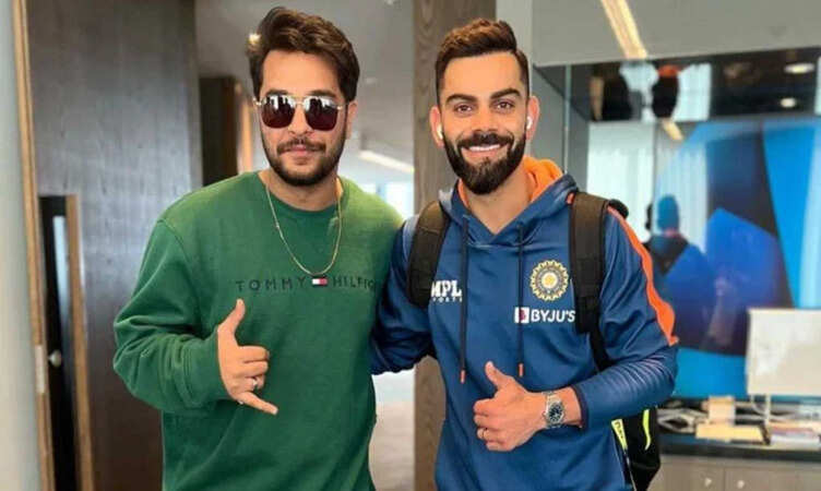 विराट कोहली ने पाकिस्तानी सिंगर असीम अजह को दी बड़ी गिफ्ट, बन गया सुपर फैन