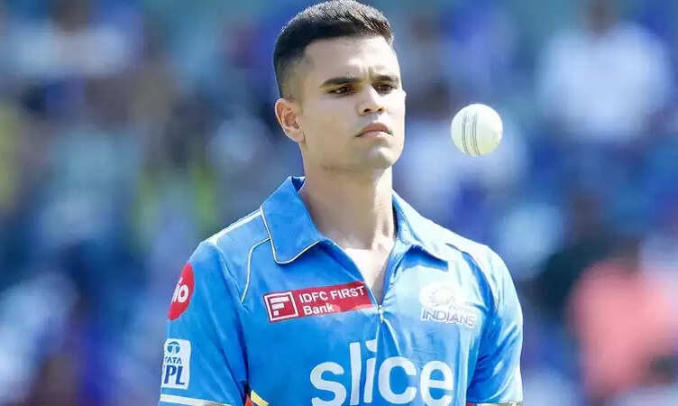 IPL 2023 : Arjun Tendulka ने किया मुंबई इंडियन्स के लिए डेब्यू, कप्तान रोहित ने सौंपी कैप
