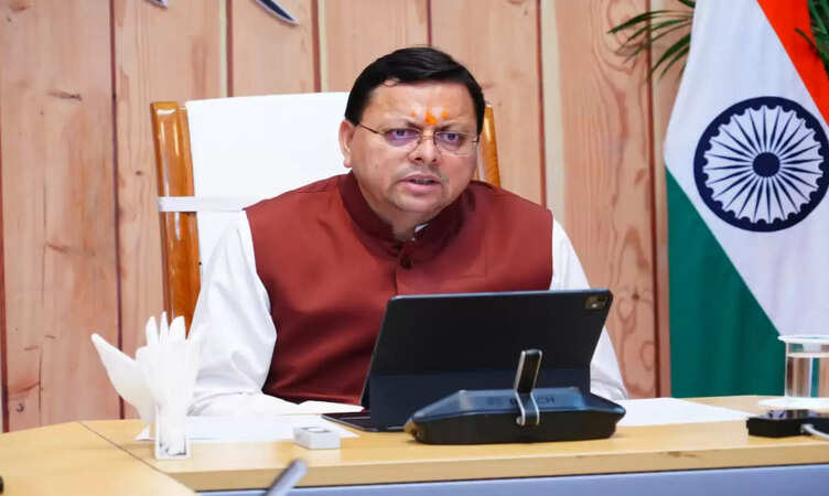 Uttarakhand News: सीएम पुष्कर सिंह धामी ने तहसील दिवस में वर्चुअल संवाद कर सुनी जन समस्याएं, त्वरित समाधान के दिए निर्देश