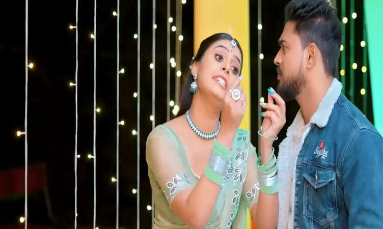 सरस्वती सरगम और&nbsp;अदाकारा काजल त्रिपाठी का भोजपुरी लोकगीत 'Gharwa Me Hoi Mahabharat Balam' वर्ल्डवाइड रिकॉर्ड्स ने किया रिलीज