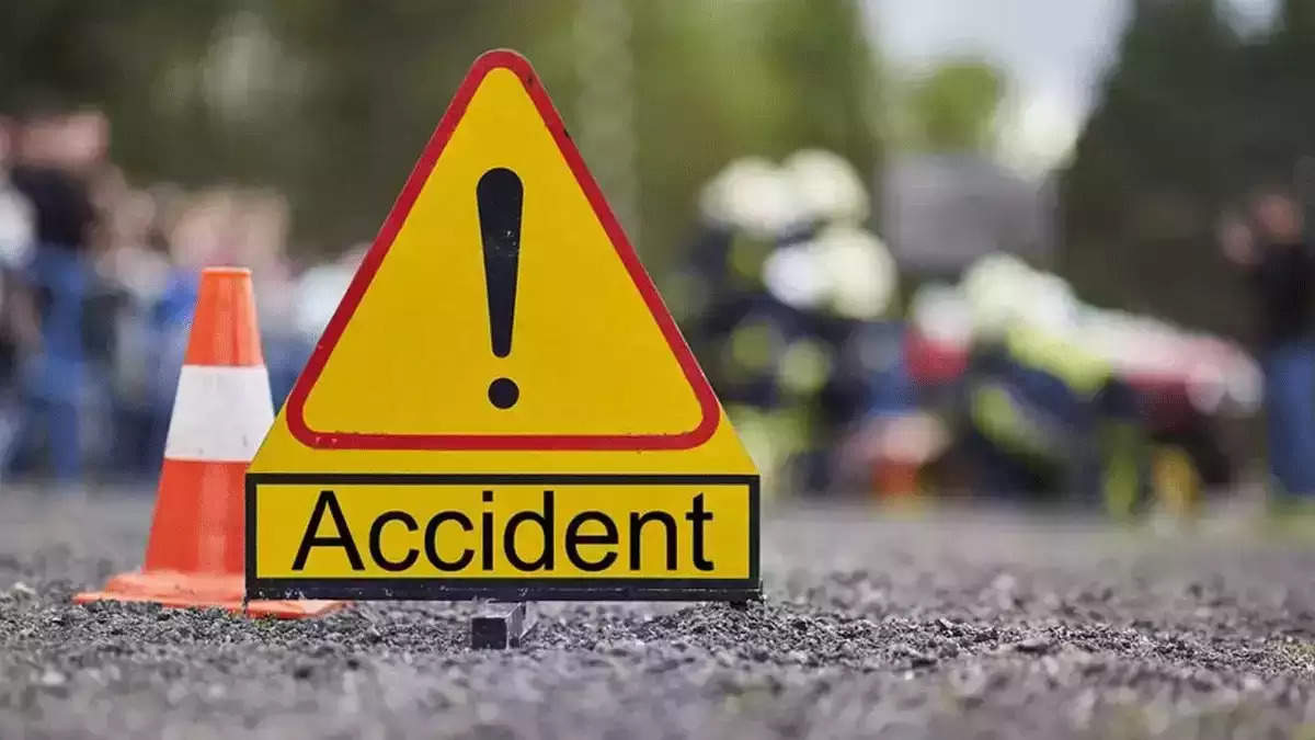 Kichha News: सड़क दुर्घटना में अज्ञात वाहन की टक्कर से बाइक सवार मामा भांजे की मौत