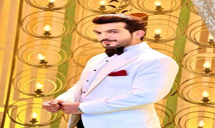 Actor-Host Arjun Bijlani is not hosting  the new season of Splitsvilla due to dates issue!