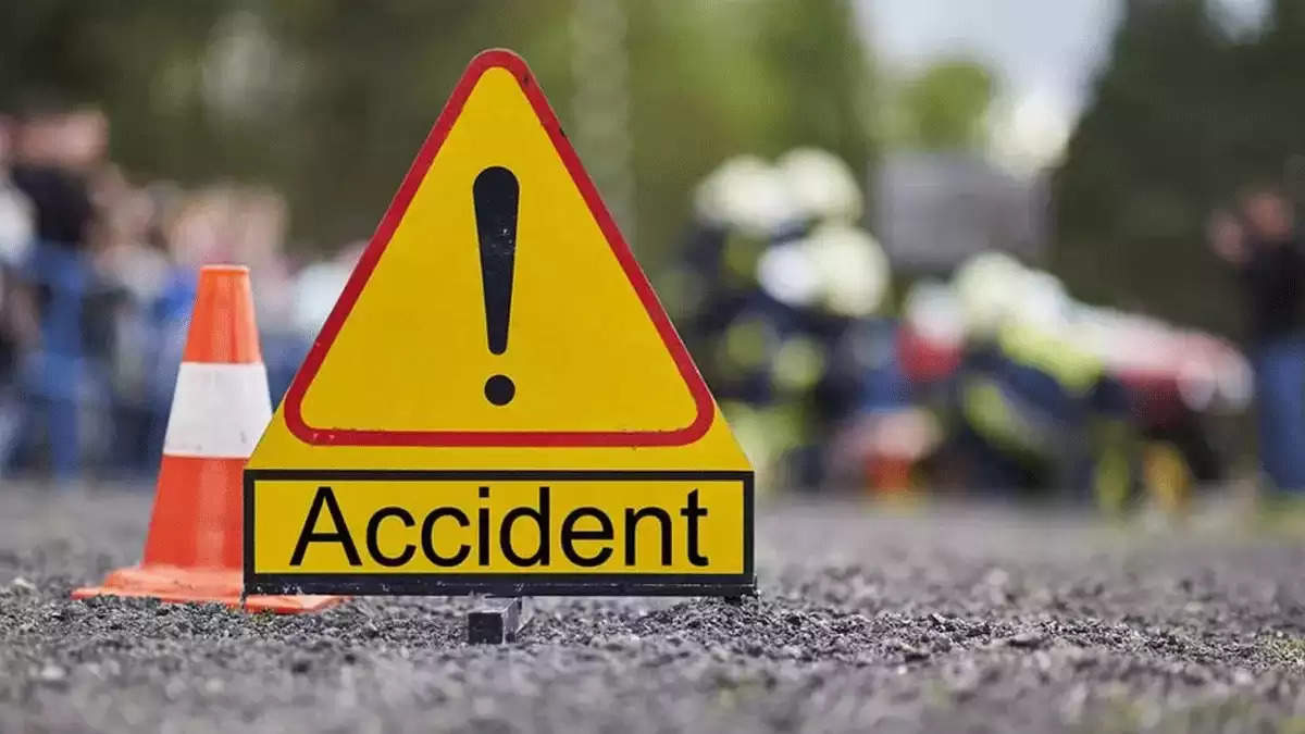 Mahoba Accident News: बड़ा सड़क हादसा, बाइकों की भिड़ंत 2 युवकों की मौत, परिजनों का रो-रोकर बुरा हाल