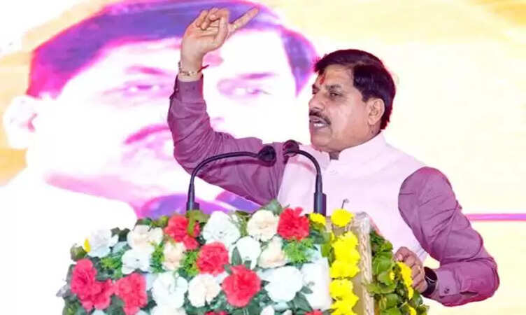 CM मोहन यादव ने अटल बिहारी वाजपेयी की&nbsp;21&nbsp;फीट ऊँची भव्य प्रतिमा का किया अनावरण,&nbsp;विकास कार्यों की दी सौगातें