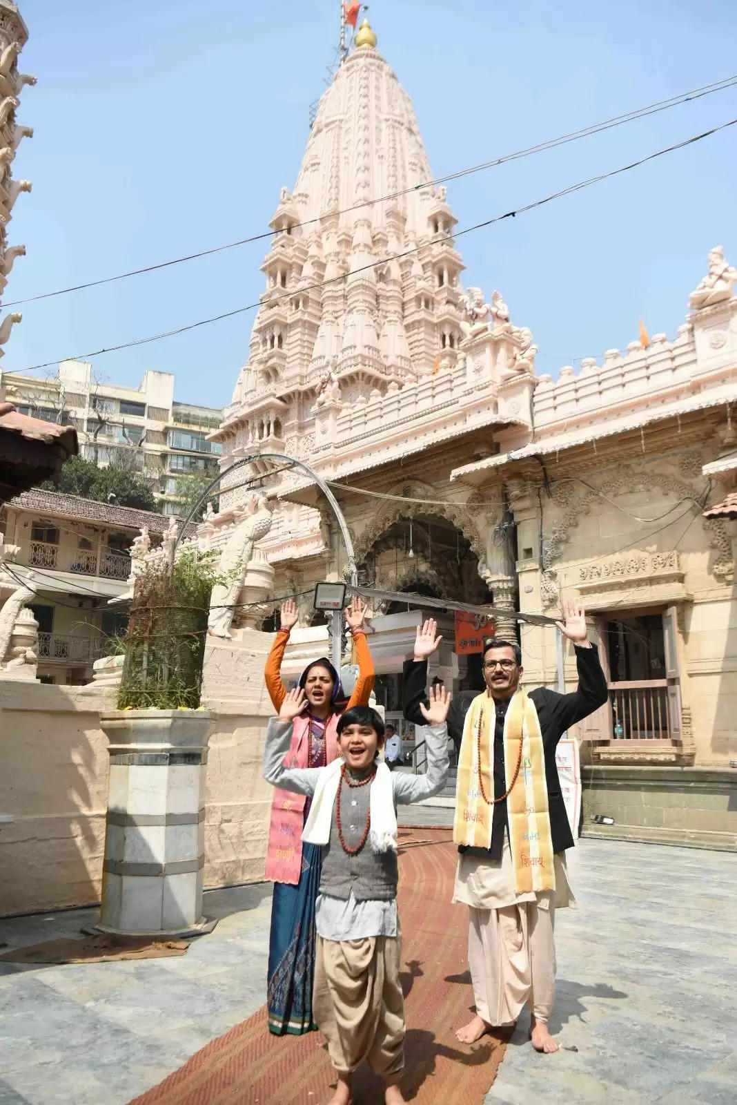 महाशिवरात्रि के पावन अवसर पर एण्डटीवी के कलाकार देश के प्रसिद्ध शिव मंदिरों में भोलेनाथ का आर्शीवाद लेने पहुंचे!