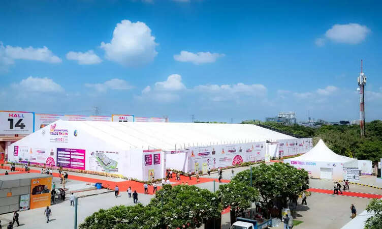 UP इंटरनेशनल ट्रेड शो-2025 को दिव्य और भव्य बनाने में यूपी पुलिस की रही अहम भूमिका,&nbsp;हाई-टेक व्यवस्था ने जीत लोगों का दिल