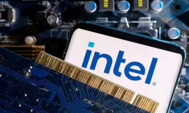 Intel 17500 अपने कर्मचारियों को नौकरी से निकालेगा, डिविडेंड पर लगाई रोक