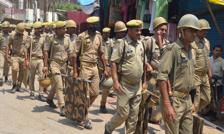 UP Police Recruitment Update: यूपी पुलिस में होगी सिपाही के 52699 पदों पर सीधी भर्ती, 8540 पद PAC के भी शामिल
