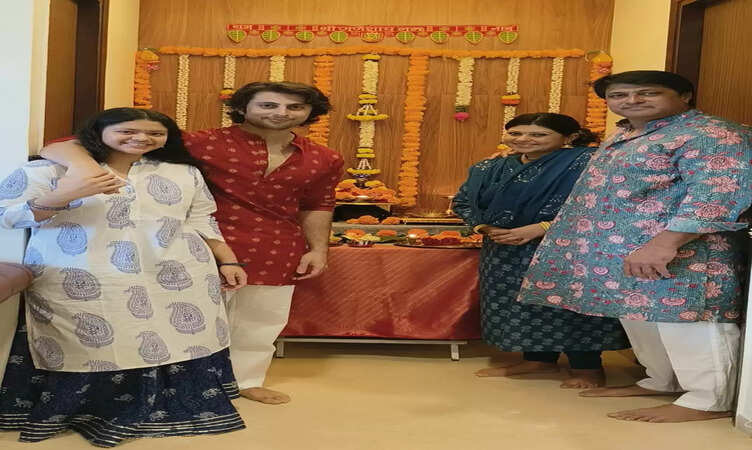 Our first visit to Siddhivinayak Temple with Ria was very special- Former Cricketer Salil Ankola shares his thoughts on Ganesh Chaturthi!