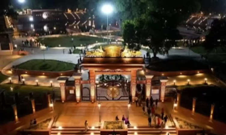 अयोध्या में पर्यटकों की संख्या बढ़ी, 8 माह में 3 करोड़ श्रद्धालुओं ने किए दर्शन 