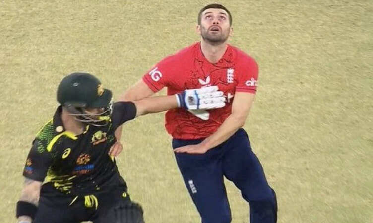 Matthew Wade की 'बेईमानी' के बाद जॉस बटलर ने तो हद ही कर दी, भारतीय टीम का ठनका माथा,&nbsp;देखे Video