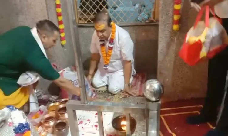 Assam CM Himanta Biswa Sarma: हरिद्वार नारायणी शिला मंदिर में असम के सीएम हिमंत बिस्वा ने की पूजा