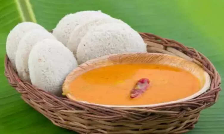 Leftover Rice Idli Recipe: बचे हुए चावल से बनाएं इडली, स्वाद ऐसा कि सभी करेंगे तारीफ, जल्दी हो जाएगी तैयार