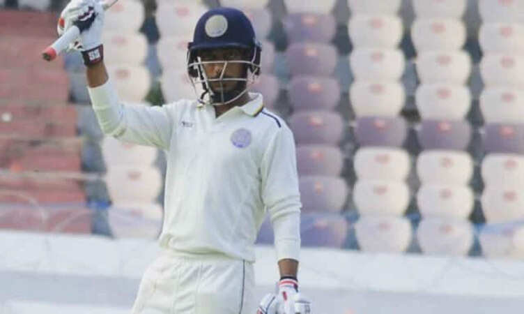 फर्स्ट क्लास क्रिकेट में तन्मय अग्रवाल ने 147 गेंदों में ठोका तिहरा शतक, बना दिया&nbsp;वर्ल्ड रिकॉर्ड