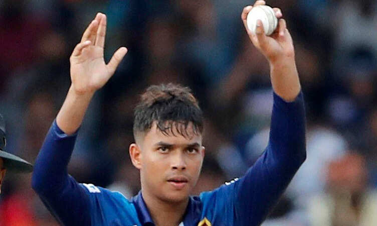 IND vs SL: 20 साल के दुनिथ वेल्लालागे के&nbsp;सामने बेबस दिखी टीम इंडिया