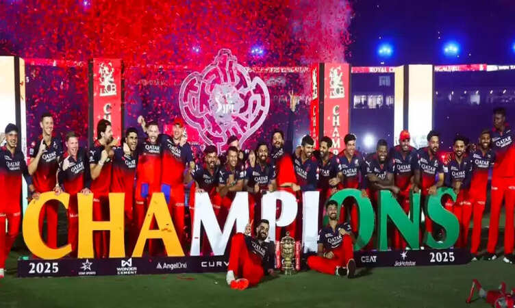 IPL 2025 Winner:&nbsp;आरसीबी का बड़ा ऐलान, ऐतिहासिक जीत का जश्न मनाने के लिए विक्ट्री परेड का किया ऐलान, मचेगा तहलका