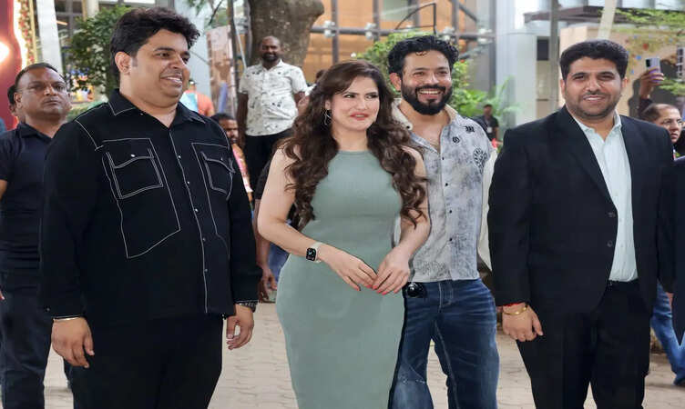 Zareen Khan Adds Glamour to the Grand Launch of X Blue Jeans' Women's Denim Collection
