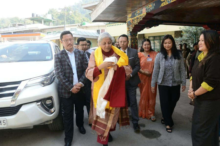 निर्मला सीतारमण तीन दिवसीय दौरे पर पहुंचीं सिक्किम 