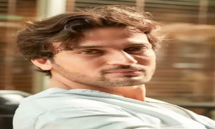 MP के सीहोर के अरहान पटेल की सिल्वर स्क्रीन पर धमाकेदार एंट्री, महेश भट्ट की फिल्म "Tu Meri Poori Kahani" से करेंगे डेब्यू