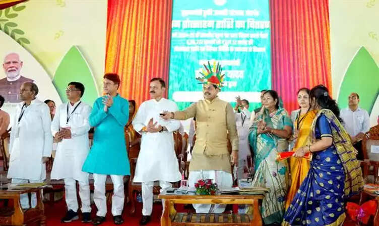 CM मोहन ने दीपावली से पहले धान उत्पादक किसानों&nbsp;को दी सौगात: 6.69 लाख धान उत्पादकों को 337 करोड़ बोनस