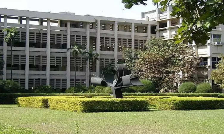 World University Rankings: अंतरराष्ट्रीय उच्च संस्थानों की सूची में IIT बॉम्बे को 149वीं रैंकिंग