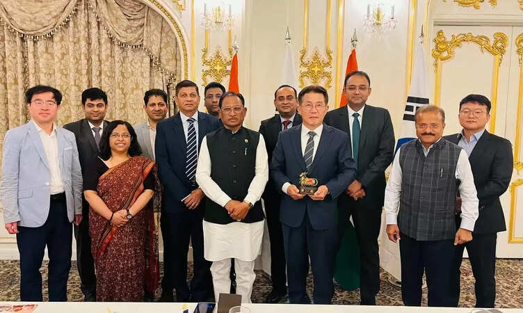 सियोल में सीएम&nbsp;साय और ATCA प्रतिनिधिमंडल की भेंट, छत्तीसगढ़ में निवेश की संभावनाओं पर हुई चर्चा
