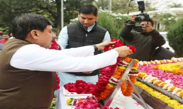 CM मोहन यादव ने कुशाभाऊ ठाकरे की पुण्य-तिथि पर किया नमन