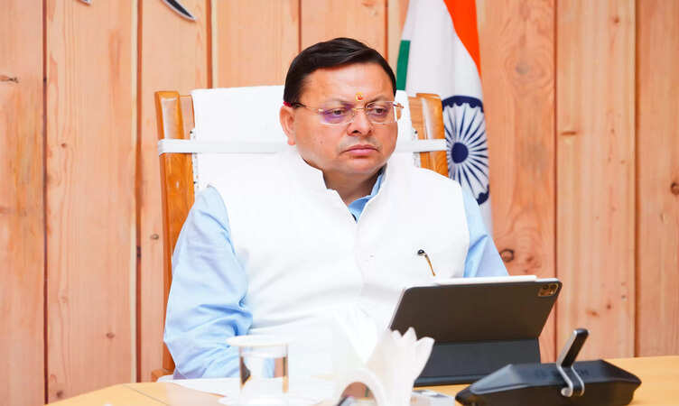 Uttarakhand News: सीएम पुष्कर सिंह धामी ने आपदा की दृष्टि से संवेदनशील क्षेत्रों में निर्माण रोकने के दिए निर्देश