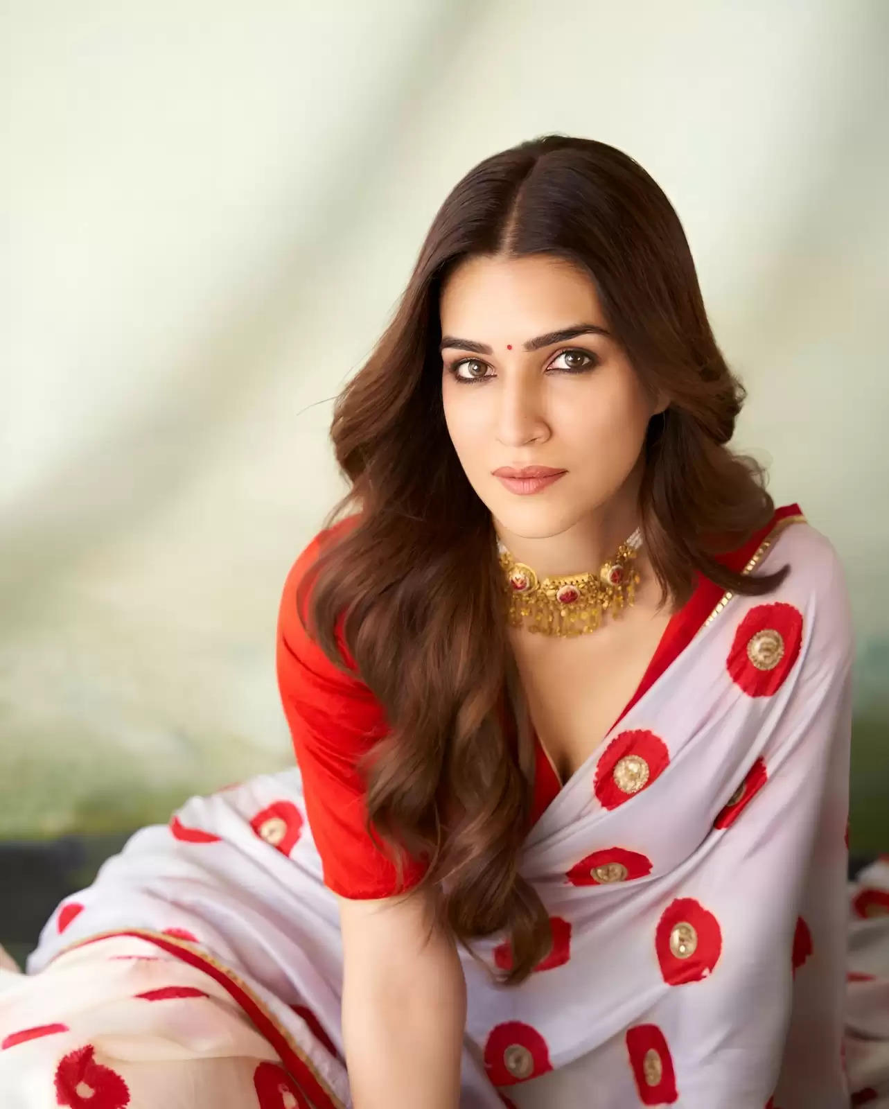 Kriti Sanon invests in land in The House of Abhinandan Lodha’s premium Alibaug project