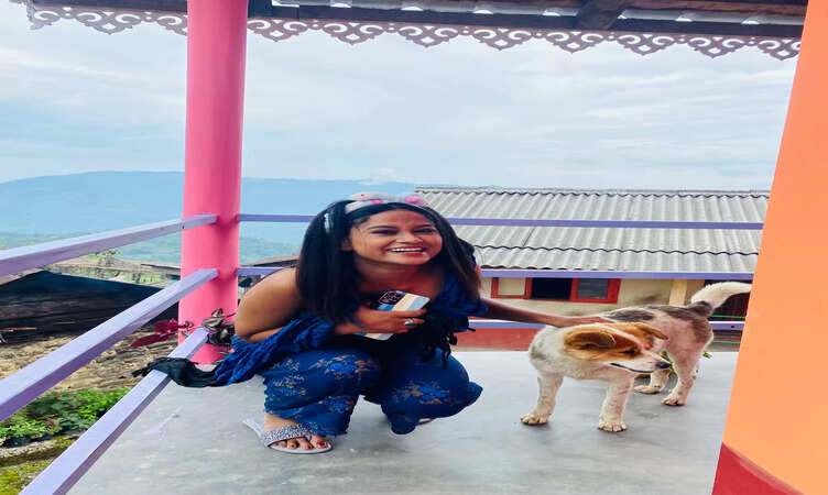 अभिनेत्री गर्गी कुंडु ने सुप्रीम कोर्ट के हाल ही में आए आवारा कुत्तों संबंधी फैसले पर अपनी राय व्यक्त की।&nbsp;