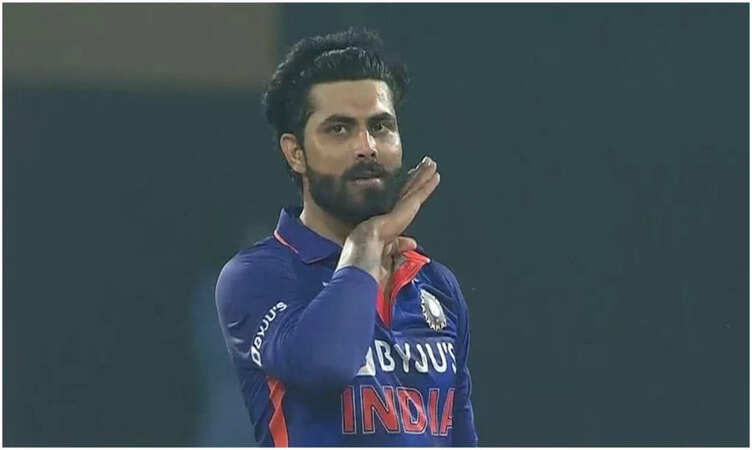 IND vs SL: रवींद्र जडेजा पर चढ़ा फिल्म 'पुष्पा' का बुखार, देखिए Viral Video