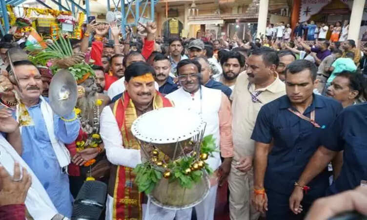 CM मोहन यादव ने सभामंडपम् में भगवान श्री चंद्रमोलेश्वर का किया पूजन-अर्चन, नगर भ्रमण पर निकले राजाधिराज बाबा महाकाल