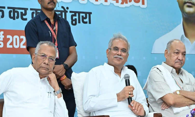 Chhattisgarh: सीएम भूपेश बघेल ने किया बेरोजगारी भत्ते की चौथी किश्त का अंतरण, लाभार्थियों से की बात