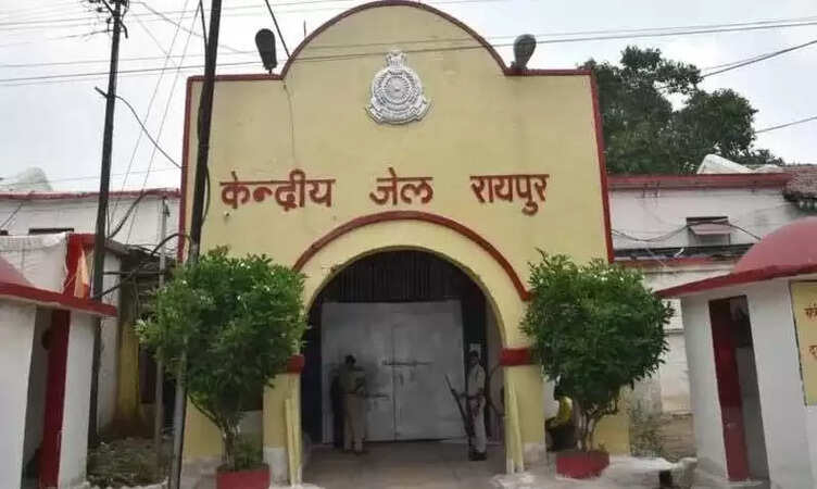 CG News: केन्द्रीय जेल रायपुर में शोएब ढेबर को 3 माह के लिए सभी प्रकार के मुलाकात से किया गया प्रतिबंधित