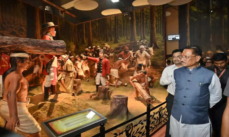 CM विष्णु देव साय ने राज्योत्सव तैयारियों का किया निरीक्षण, PM मोदी करेंगे देश के पहले डिजीटल संग्रहालय का लोकार्पण