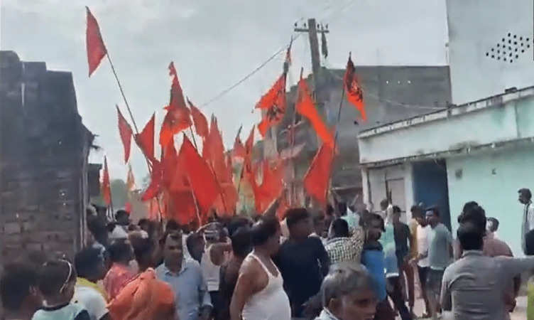 Bihar News: बिहार के मोतिहारी में भी नूंह की तरह हिंसा, शोभायात्रा के दौरान 2 पक्षों में झड़प, कई घायल