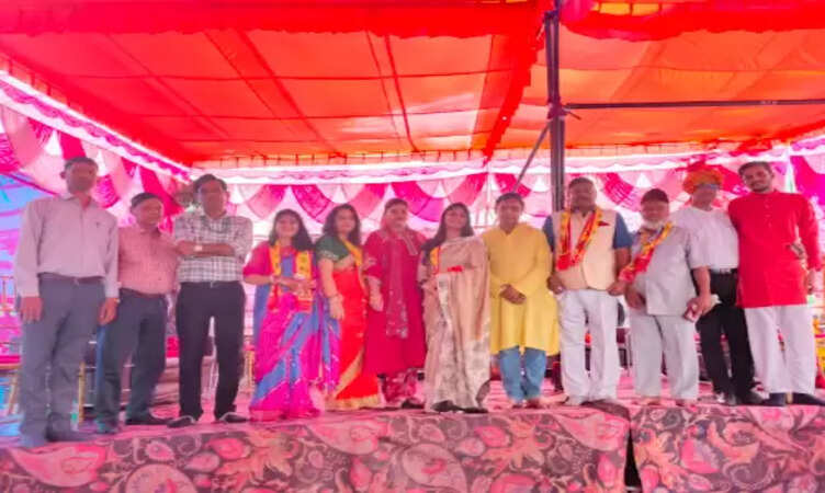 नोएडा में श्रीमद् भागवत कथा के बाद राष्ट्रीय शब्दावली कवि सम्मेलन का आयोजन संपन्न