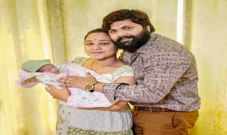 पापा बने समर सिंह - दिखाई बेटे की पहली तस्वीर, वायरल होने के साथ ही लगा बधाईयों का तांता&nbsp;