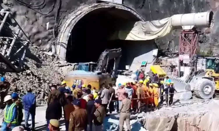 Tunnel Accident: रैट माइनर्स की टीम ने अब तक की 5 मीटर की खुदाई