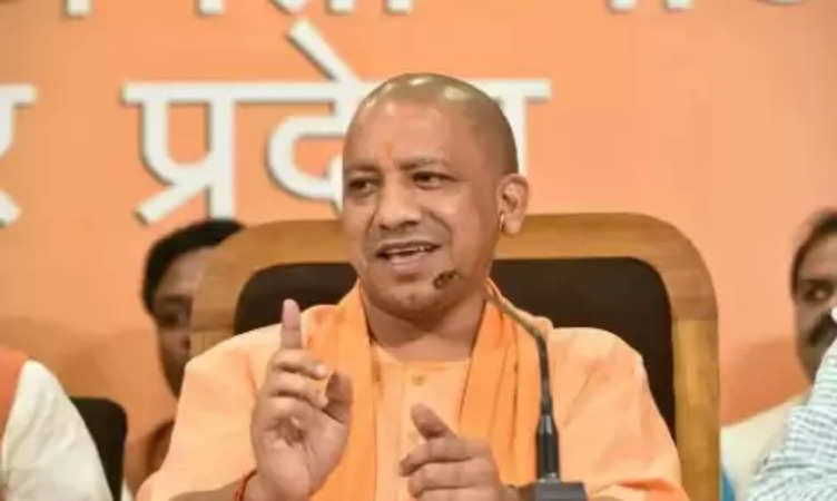 UP News: सीएम योगी आदित्यनाथ ने कहा, छत और इलाज से कोई नहीं रहेगा वंचित 