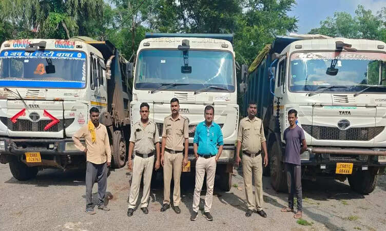 Raipur News: रेत, गिट्टी एवं मुरम के अवैध परिवहन पर खनिज विभाग की&nbsp;कार्रवाई- 13 हाईवा किए जब्त