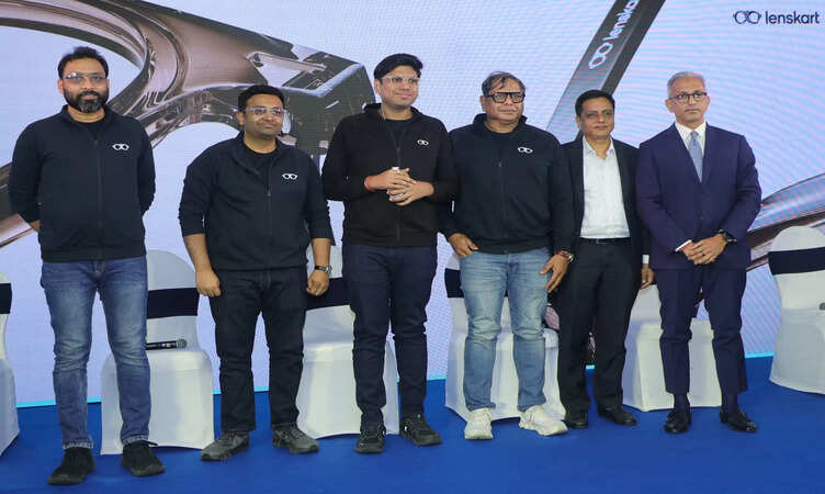 लेंसकार्ट सॉल्यूशंस लिमिटेड IPO 31 अक्टूबर से खुलेगा: ₹382–₹402 प्राइस बैंड तय, कर्मचारियों को ₹19 की छूट