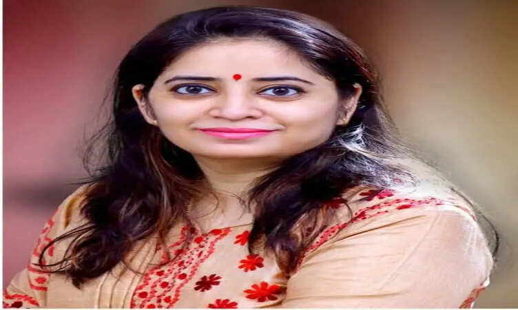 क्या आप जानते है दीवारें भी सांस लेती हैं, जानते है सेलिब्रिटी वास्तु शास्त्री डॉ सुमित्रा से की आपका घर भी चिल्ला-चिल्लाकर वास्तु दोष बताता&nbsp; है!