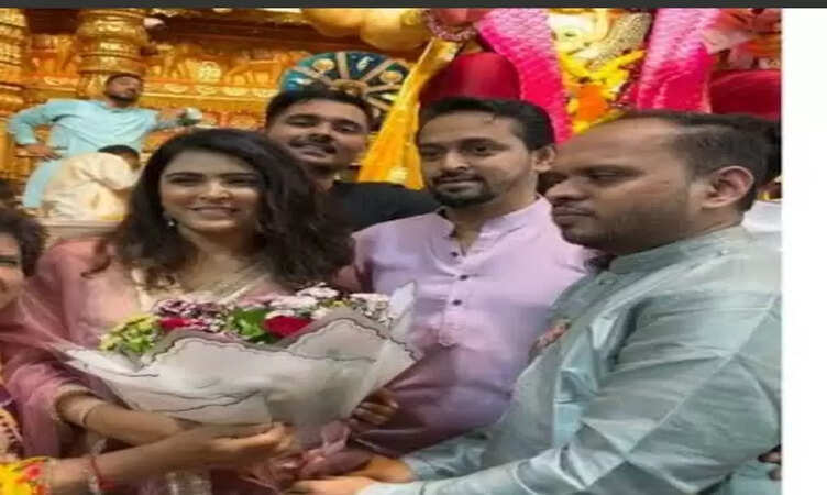 एक्ट्रेस&nbsp;मधुरिमा तुली ने किया गणपति का भावनात्मक विसर्जन