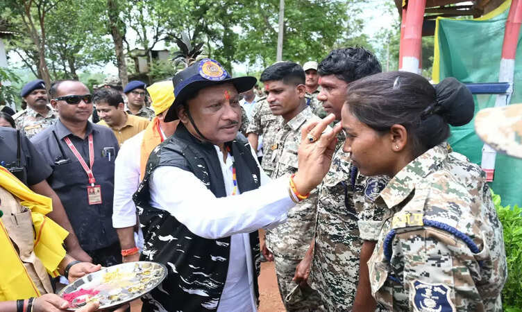 CG News: बस्तर में बदलाव - उम्मीद और विकास की नई सुबह।&nbsp;