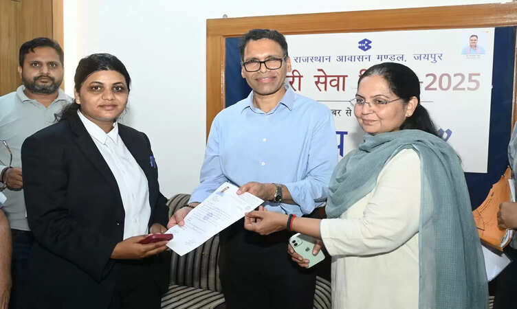 जयपुर शहरी सेवा शिविर में समस्याओं का त्वरित समाधान, मण्डल अध्यक्ष देबाशीष पृष्टि ने लिया फीडबैक, दिए आवश्यक दिशा निर्देश&nbsp;