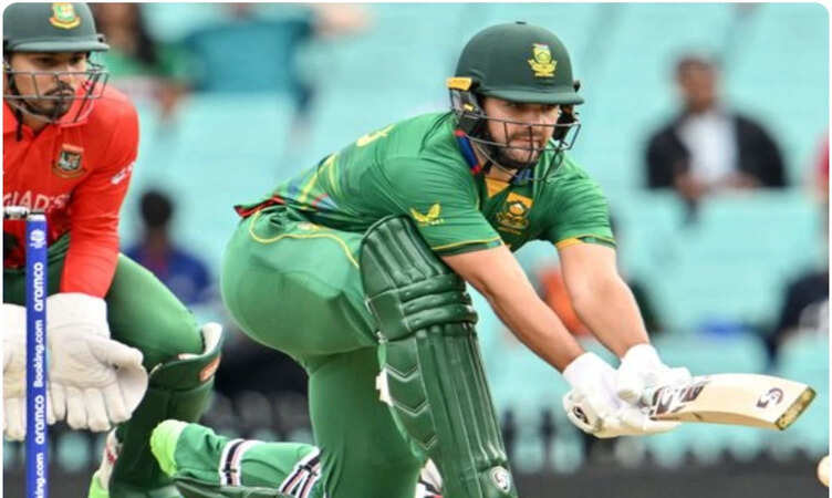 SA vs BAN T20: टी20 वर्ल्ड कप में रिली रुसो ने जड़ा पहला शतक, बांग्लादेश के खिलाफ की ताबड़तोड़ बल्लेबाजी