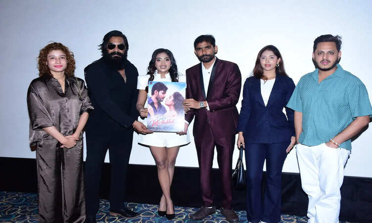 तान्या मिश्रा, कासिम हैदर कासिम और उनकी टीम ने&nbsp;&lsquo;Safar Mohabbat Ka&rsquo; गाने के सफल लॉन्च का जश्न मनाया