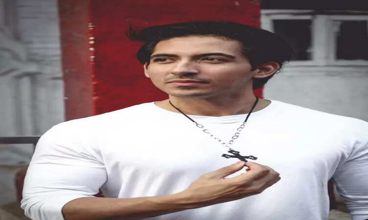 मुंबई ने सिखाया जीना, हार ना मानना: अभिनेता सूरज बेरी की प्रेरणादायक जर्नी